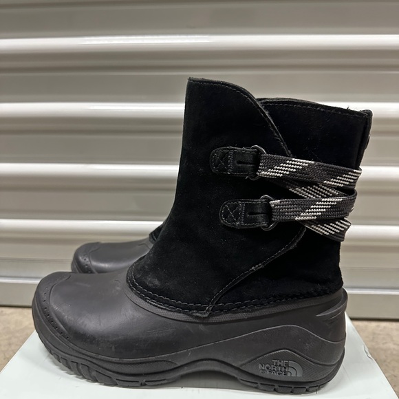 The North Face Shellista Pull-On Waterproof Womens Black Boots CKJ2 size 7 - Picture 2 of 4